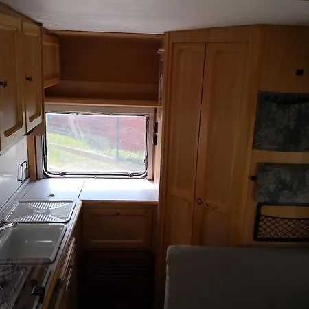 캠프장 Motorhome In Montenegro