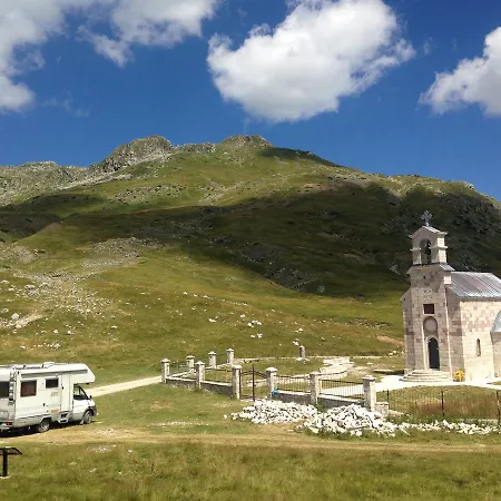 Motorhome In Montenegro 캠프장 *