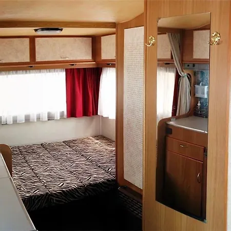 Kamp alanı Motorhome In Montenegro Podgoriçe