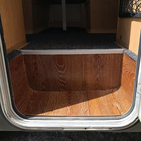 Motorhome In Montenegro Kamp alanı *